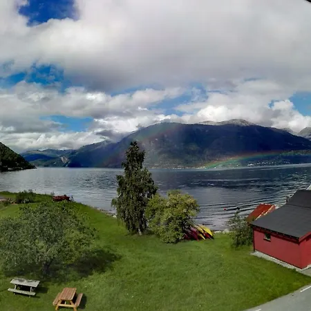 Family With Fjord View Sjoglytt